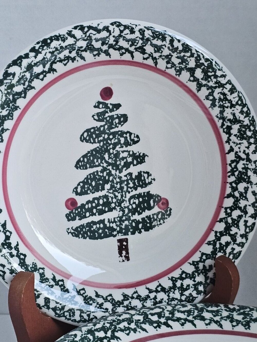 Furio Holiday Christmas Tree Dessert Salad Plates 8" Italy sponge painted handpa - Picture 2 of 14